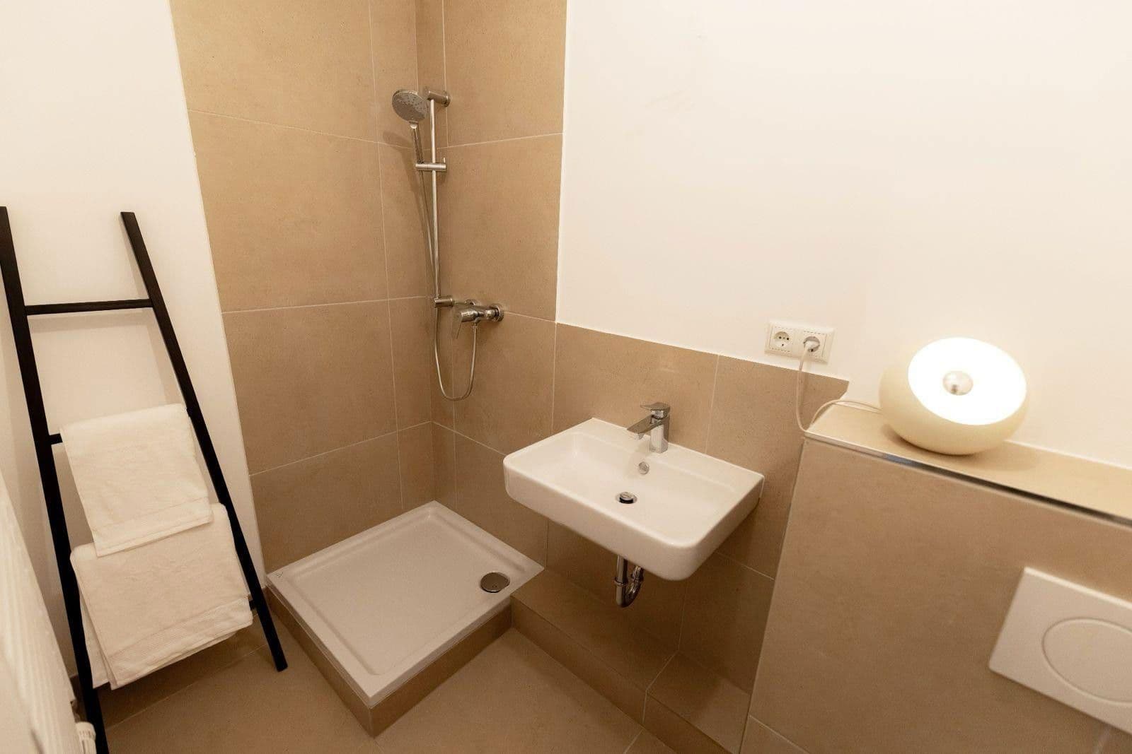 Prodej domu 94 m², pozemek 475 m², Hamburg, Hamburg Prodej domu 94 m², pozemek 475 m², Hamburg, Hamburg