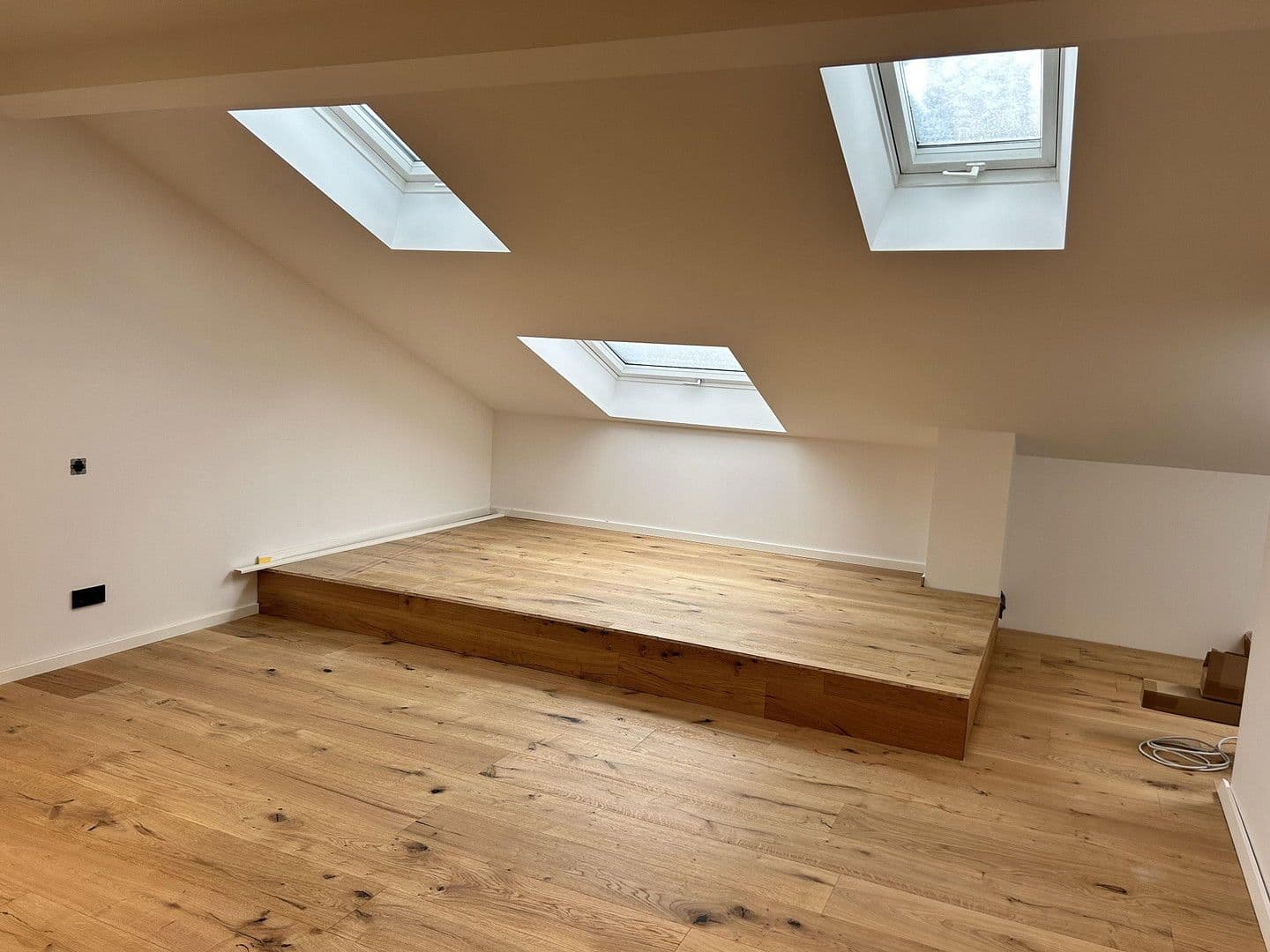 Prodej bytu 4+kk 160 m², Lärchenweg 21, Bad Endorf, Bavorsko Prodej bytu 4+kk 160 m², Lärchenweg 21, Bad Endorf, Bavorsko