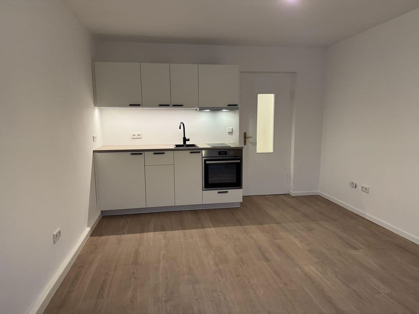 Pronájem bytu 2+1 44 m², Sperberstraße 19, Nürnberg, Bavorsko Pronájem bytu 2+1 44 m², Sperberstraße 19, Nürnberg, Bavorsko