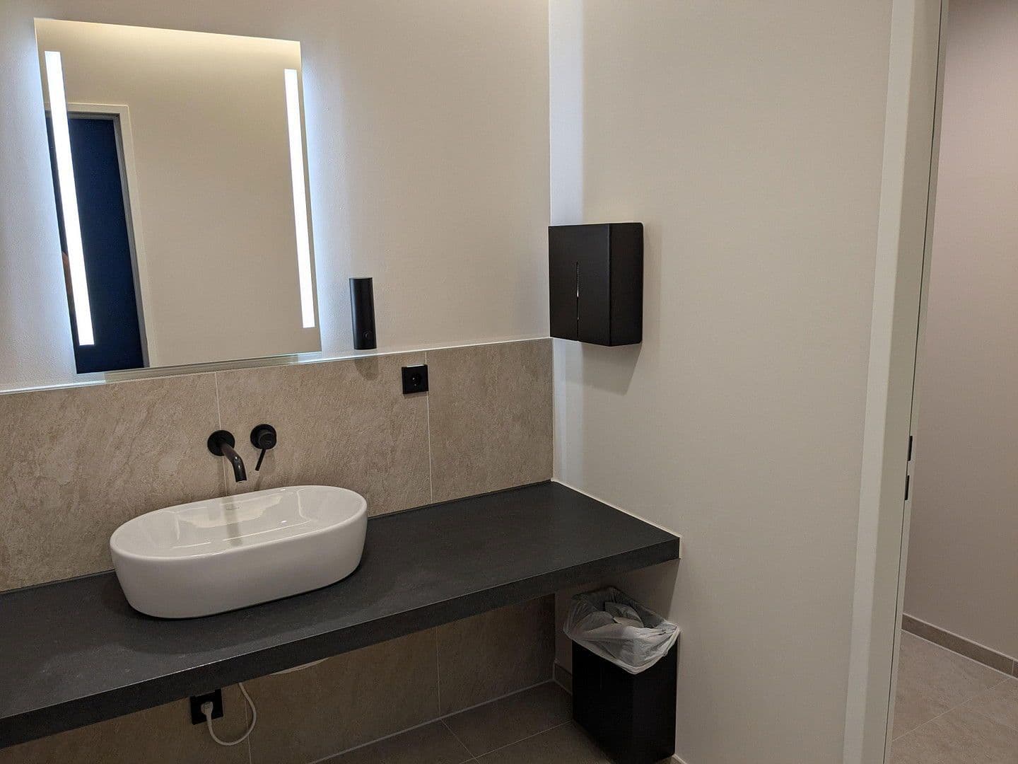 Pronájem kanceláře 275 m², Landsberger Straße 187, München, Bavorsko Pronájem kanceláře 275 m², Landsberger Straße 187, München, Bavorsko