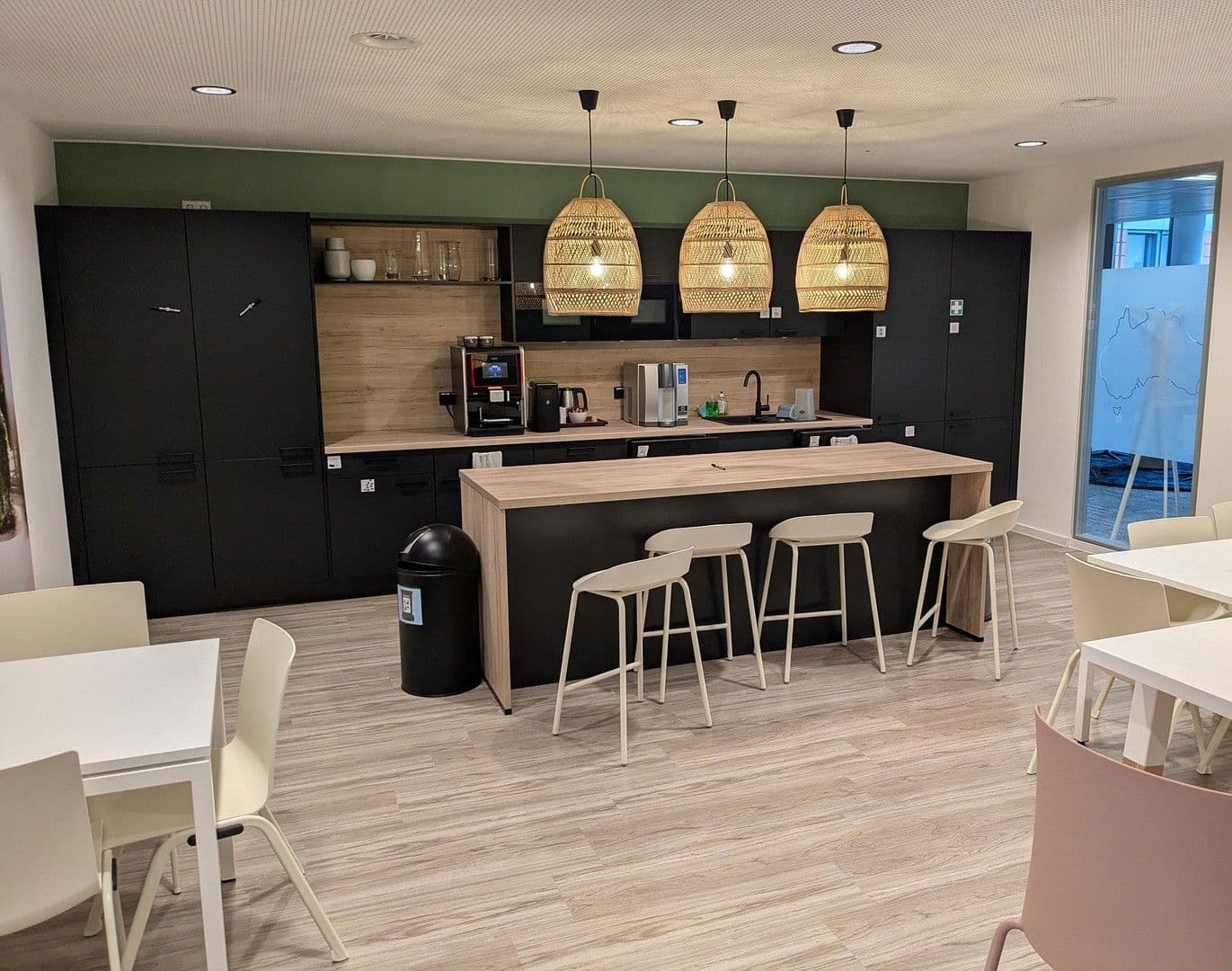 Pronájem kanceláře 275 m², Landsberger Straße 187, München, Bavorsko Pronájem kanceláře 275 m², Landsberger Straße 187, München, Bavorsko