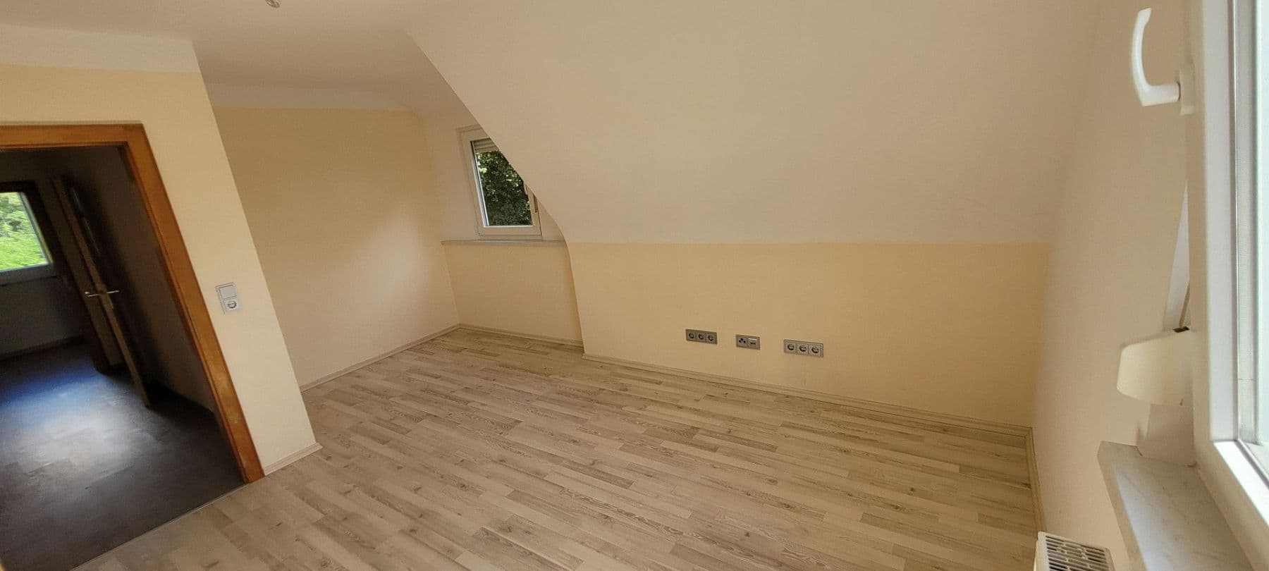 Prodej domu 94 m², pozemek 466 m², Gemünden am Main, Bavorsko Prodej domu 94 m², pozemek 466 m², Gemünden am Main, Bavorsko