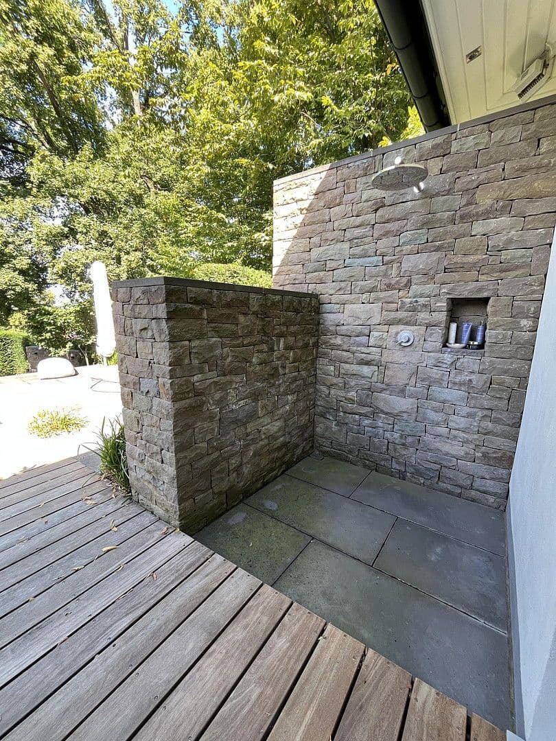 Prodej domu 210 m², pozemek 1.240 m², Königswinter, Severní Porýní-Vestfálsko Prodej domu 210 m², pozemek 1.240 m², Königswinter, Severní Porýní-Vestfálsko