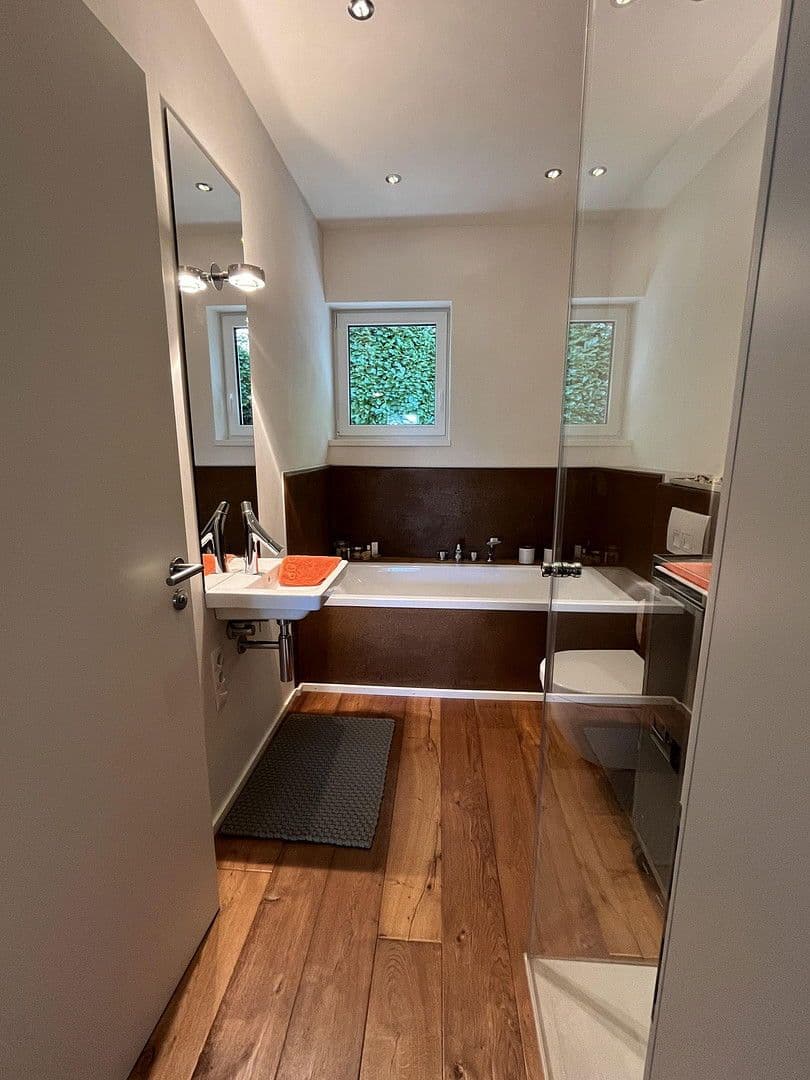 Prodej domu 210 m², pozemek 1.240 m², Königswinter, Severní Porýní-Vestfálsko Prodej domu 210 m², pozemek 1.240 m², Königswinter, Severní Porýní-Vestfálsko