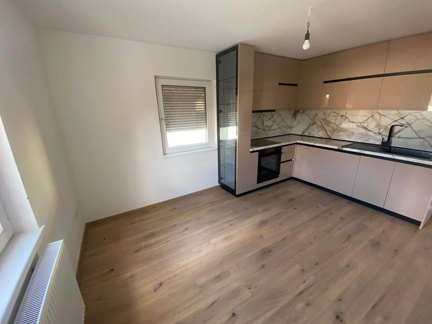 Pronájem bytu 2+1 56 m², Würzburg, Bavorsko Pronájem bytu 2+1 56 m², Würzburg, Bavorsko