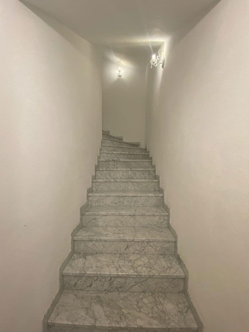 Prodej domu 300 m², pozemek 906 m², Hechingen, Bádensko-Württembersko Prodej domu 300 m², pozemek 906 m², Hechingen, Bádensko-Württembersko