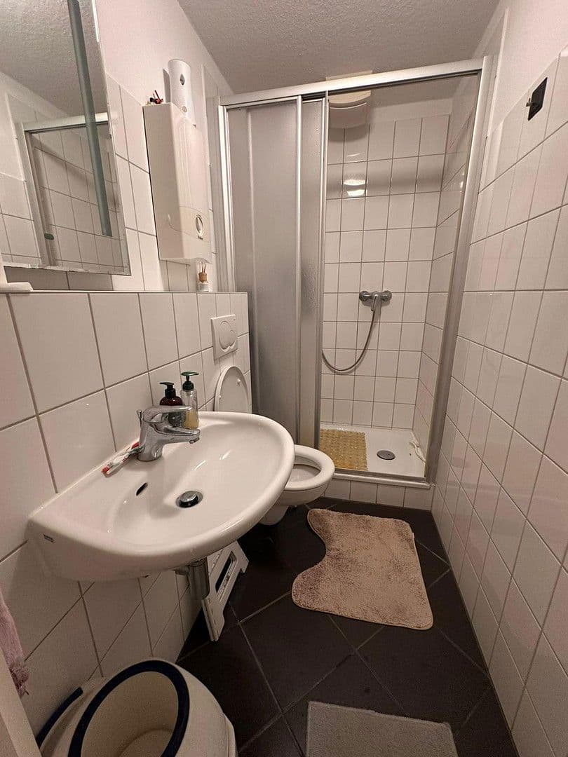 Pronájem bytu 2+1 43 m², Milanstr. 85, Hannover, Dolní Sasko Pronájem bytu 2+1 43 m², Milanstr. 85, Hannover, Dolní Sasko