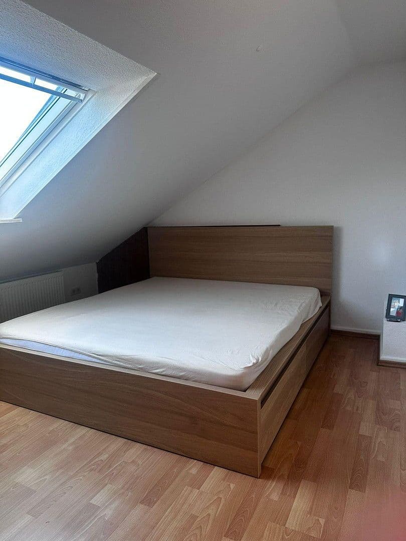 Pronájem bytu 2+1 43 m², Milanstr. 85, Hannover, Dolní Sasko Pronájem bytu 2+1 43 m², Milanstr. 85, Hannover, Dolní Sasko