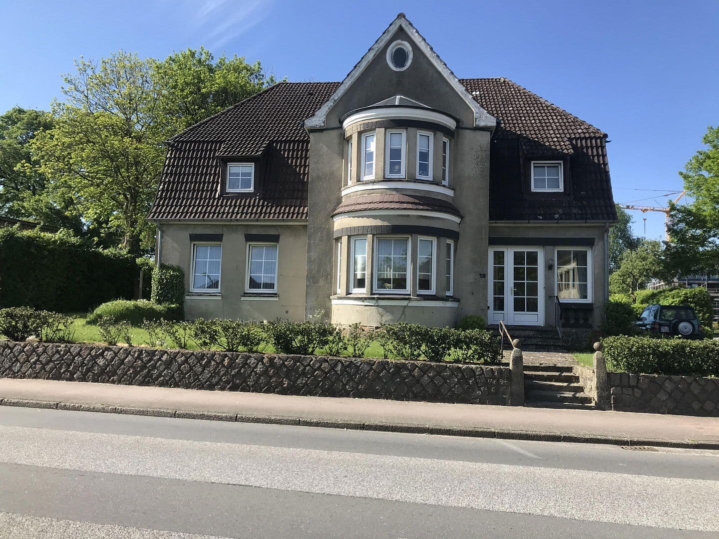 Prodej domu 244 m², pozemek 800 m², Treenestraße 58, Treia, Šlesvicko-Holštýnsko Prodej domu 244 m², pozemek 800 m², Treenestraße 58, Treia, Šlesvicko-Holštýnsko