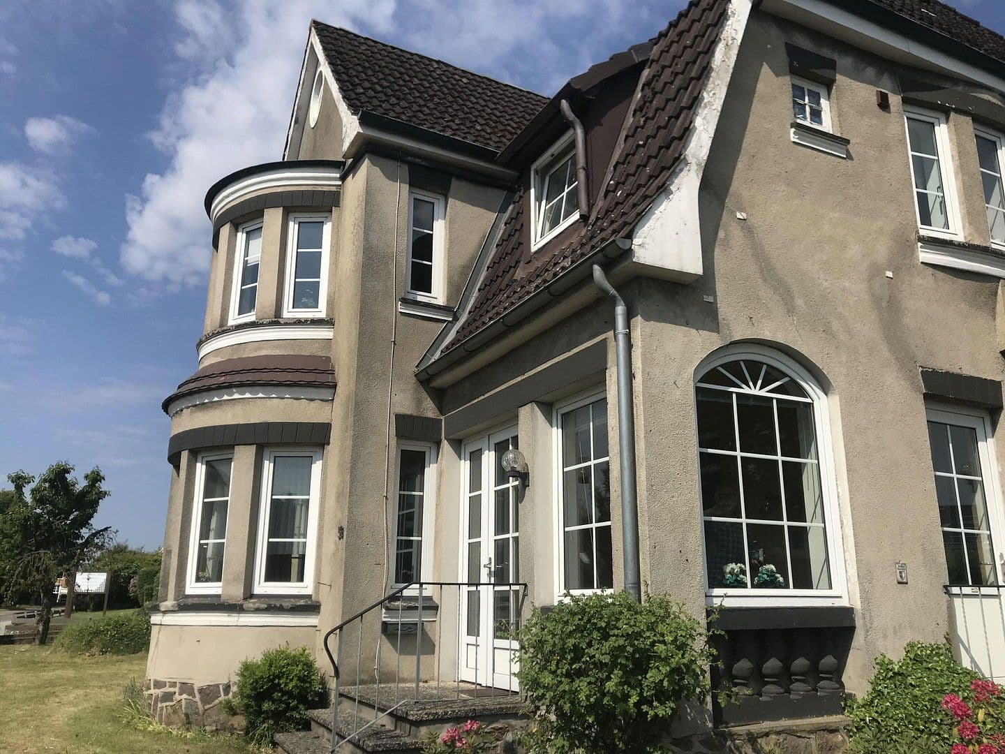 Prodej domu 244 m², pozemek 800 m², Treenestraße 58, Treia, Šlesvicko-Holštýnsko Prodej domu 244 m², pozemek 800 m², Treenestraße 58, Treia, Šlesvicko-Holštýnsko