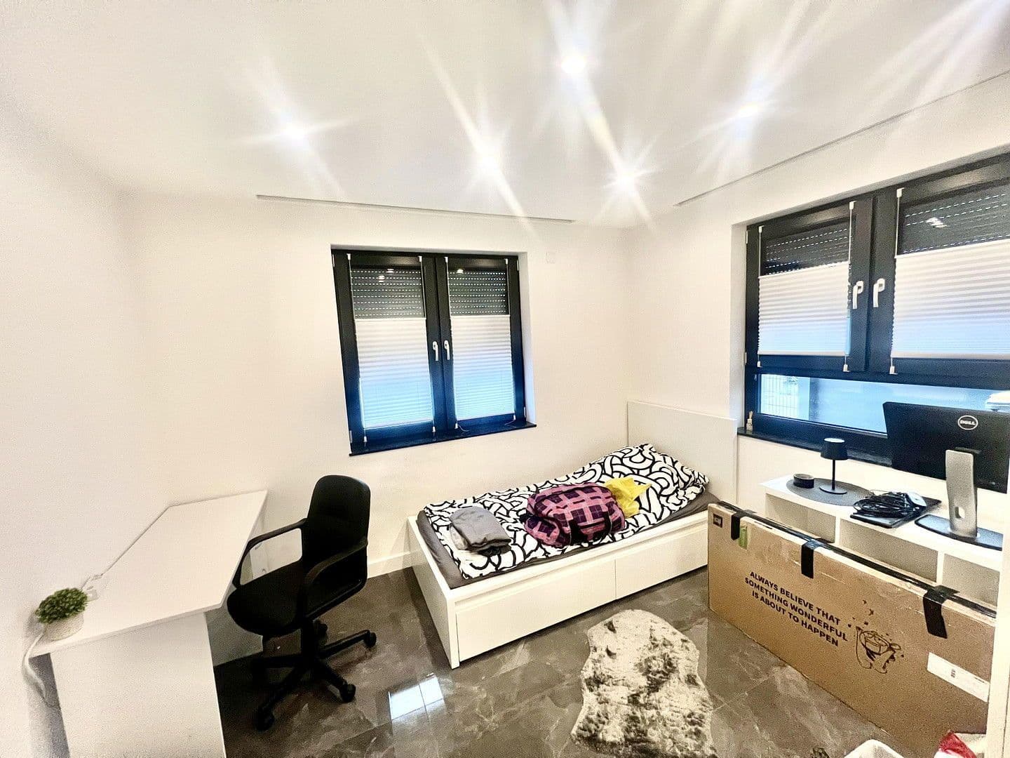 Pronájem domu 200 m², pozemek 150 m², Auf der Weingartsweide 20 A, Neuberg, Hessen Pronájem domu 200 m², pozemek 150 m², Auf der Weingartsweide 20 A, Neuberg, Hessen