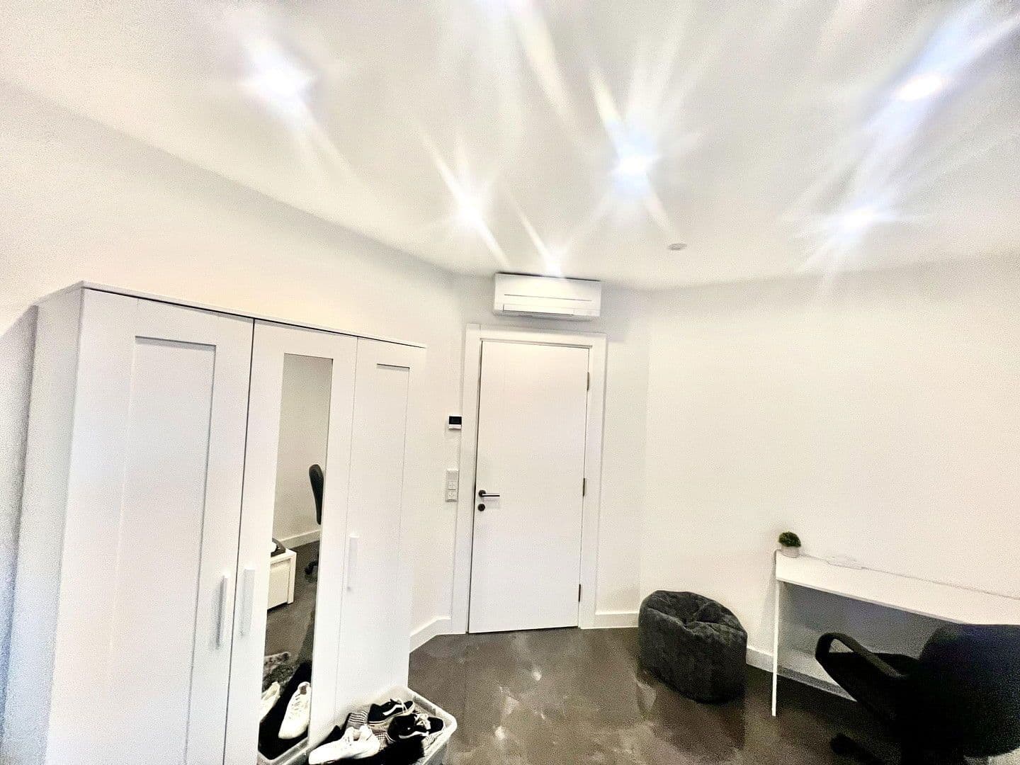 Pronájem domu 200 m², pozemek 150 m², Auf der Weingartsweide 20 A, Neuberg, Hessen Pronájem domu 200 m², pozemek 150 m², Auf der Weingartsweide 20 A, Neuberg, Hessen