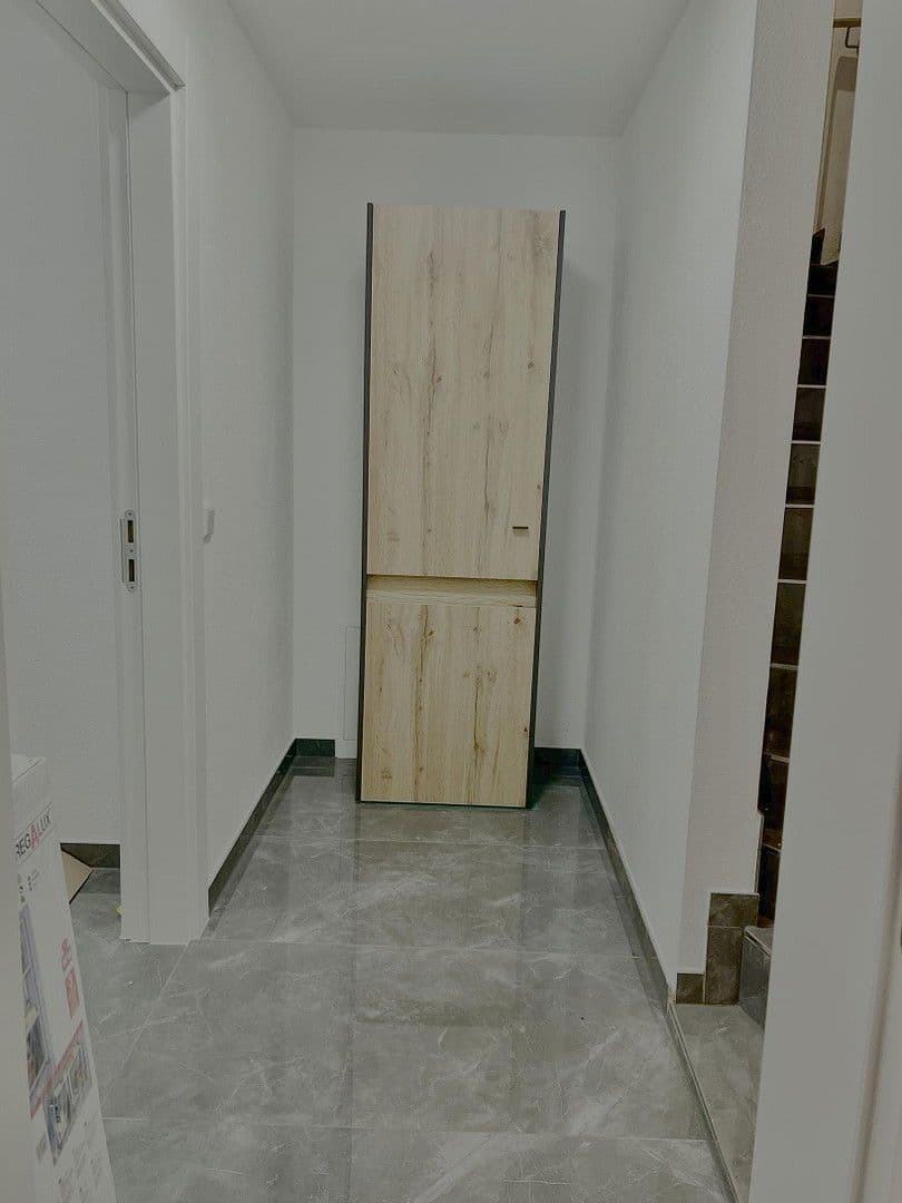 Pronájem domu 200 m², pozemek 150 m², Auf der Weingartsweide 20 A, Neuberg, Hessen Pronájem domu 200 m², pozemek 150 m², Auf der Weingartsweide 20 A, Neuberg, Hessen