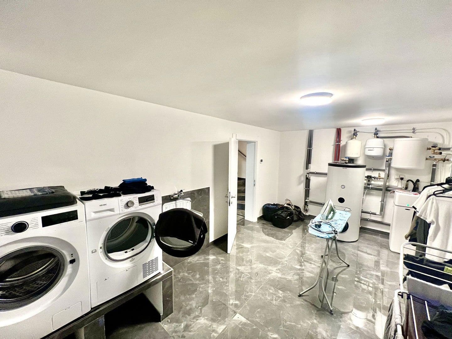 Pronájem domu 200 m², pozemek 150 m², Auf der Weingartsweide 20 A, Neuberg, Hessen Pronájem domu 200 m², pozemek 150 m², Auf der Weingartsweide 20 A, Neuberg, Hessen