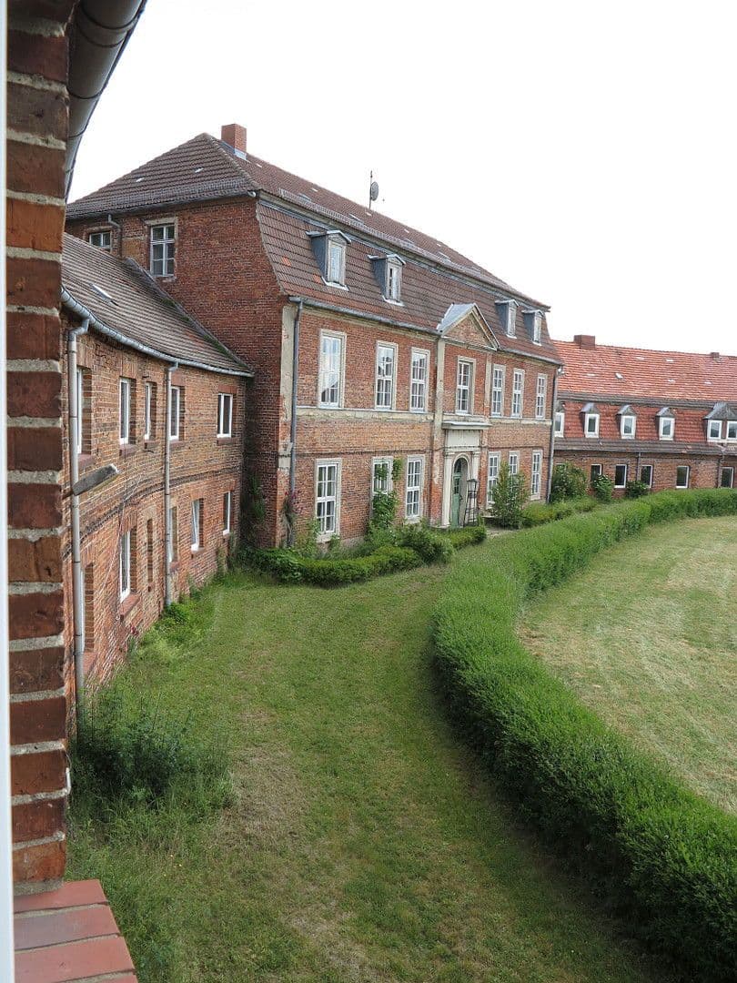 Prodej domu 3.600 m², pozemek 8.126 m², Zettemin, Mecklenburg-Vorpommern Prodej domu 3.600 m², pozemek 8.126 m², Zettemin, Mecklenburg-Vorpommern