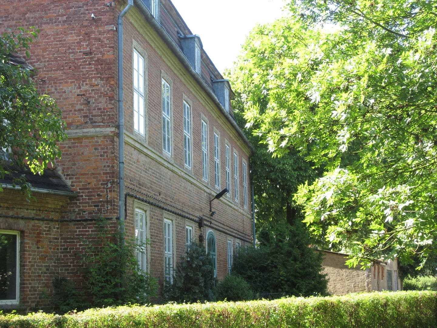 Prodej domu 3.600 m², pozemek 8.126 m², Zettemin, Mecklenburg-Vorpommern Prodej domu 3.600 m², pozemek 8.126 m², Zettemin, Mecklenburg-Vorpommern