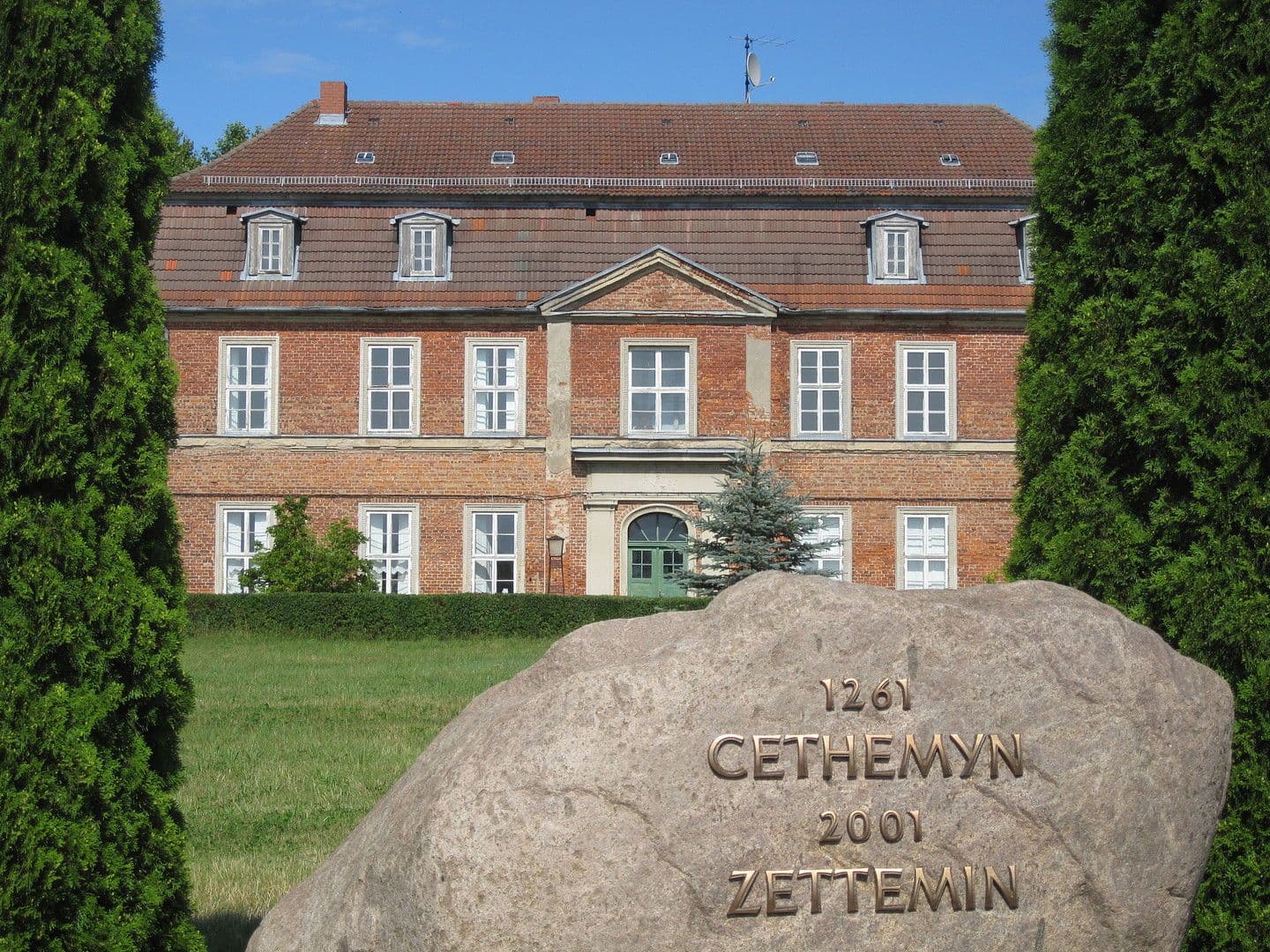 Prodej domu 3.600 m², pozemek 8.126 m², Zettemin, Mecklenburg-Vorpommern Prodej domu 3.600 m², pozemek 8.126 m², Zettemin, Mecklenburg-Vorpommern