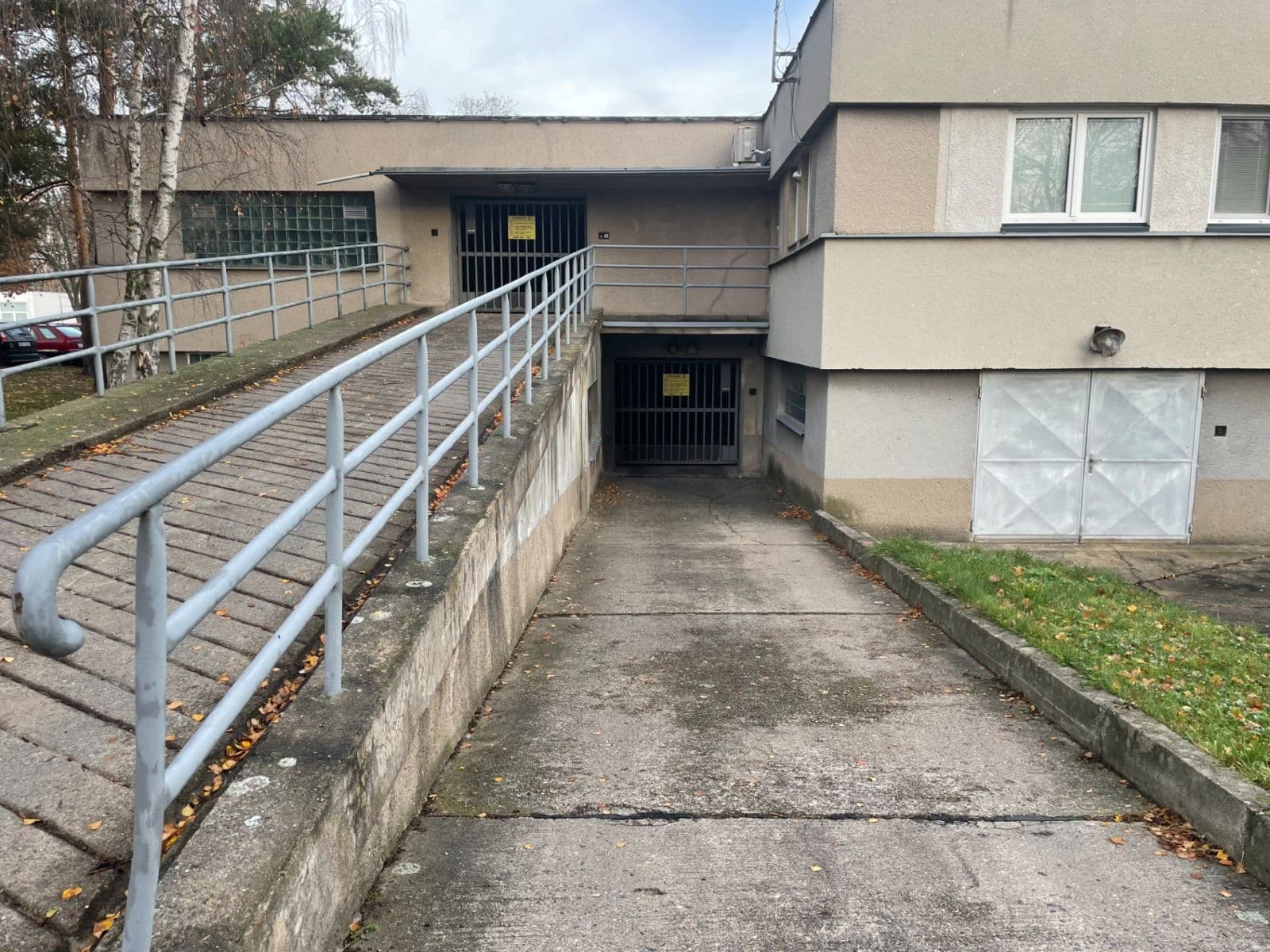 Pronájem garáže 18 m², Pardubice, Pardubický kraj Pronájem garáže 18 m², Pardubice, Pardubický kraj