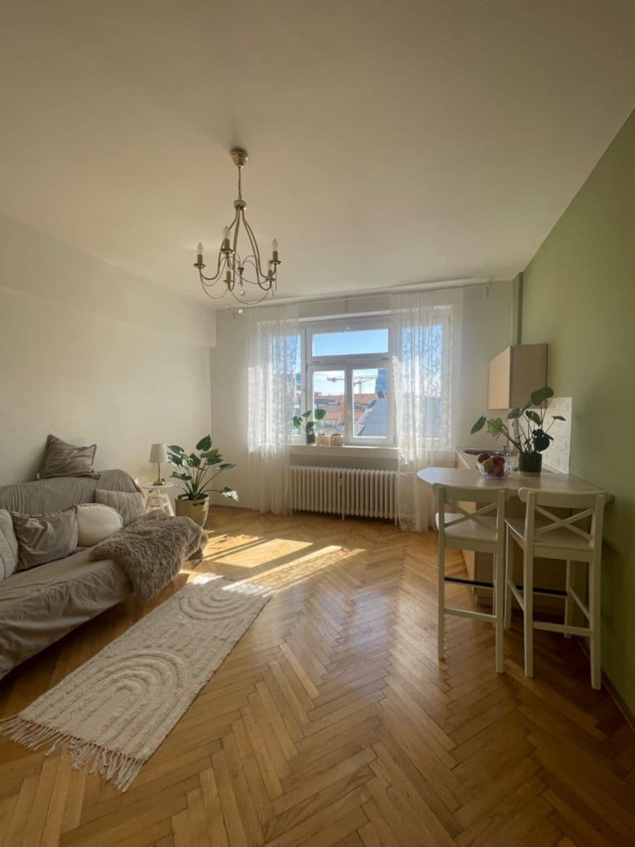 Pronájem bytu 1+kk 26 m², Komunardů, Praha, Praha Pronájem bytu 1+kk 26 m², Komunardů, Praha, Praha
