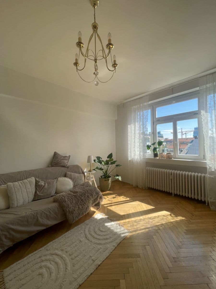 Pronájem bytu 1+kk 26 m², Komunardů, Praha, Praha Pronájem bytu 1+kk 26 m², Komunardů, Praha, Praha