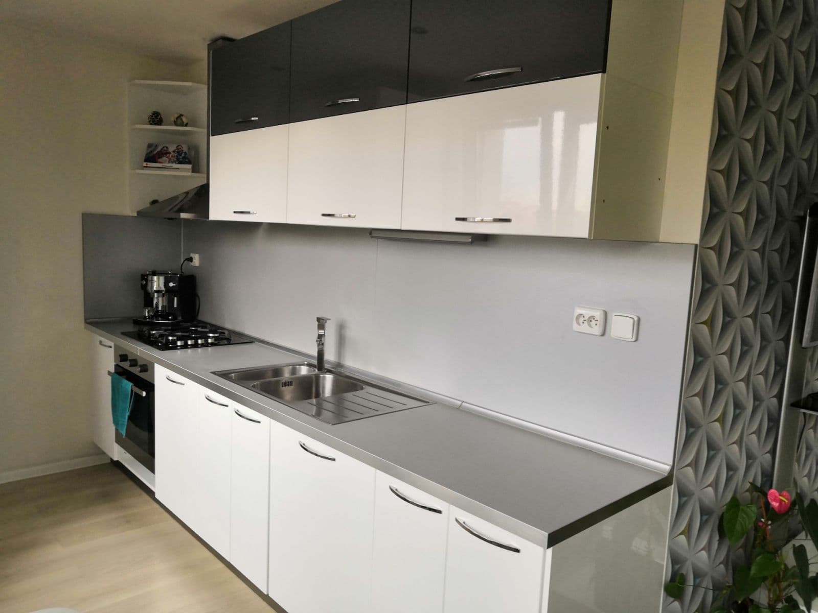 Pronájem bytu 3+kk 63 m², Ukrajinská, Ostrava, Moravskoslezský kraj Pronájem bytu 3+kk 63 m², Ukrajinská, Ostrava, Moravskoslezský kraj