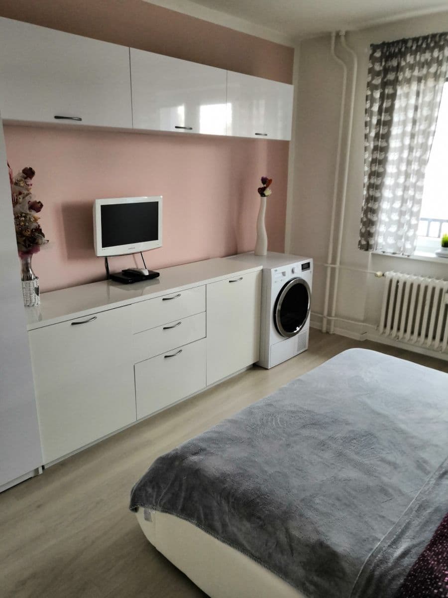 Pronájem bytu 3+kk 63 m², Ukrajinská, Ostrava, Moravskoslezský kraj Pronájem bytu 3+kk 63 m², Ukrajinská, Ostrava, Moravskoslezský kraj