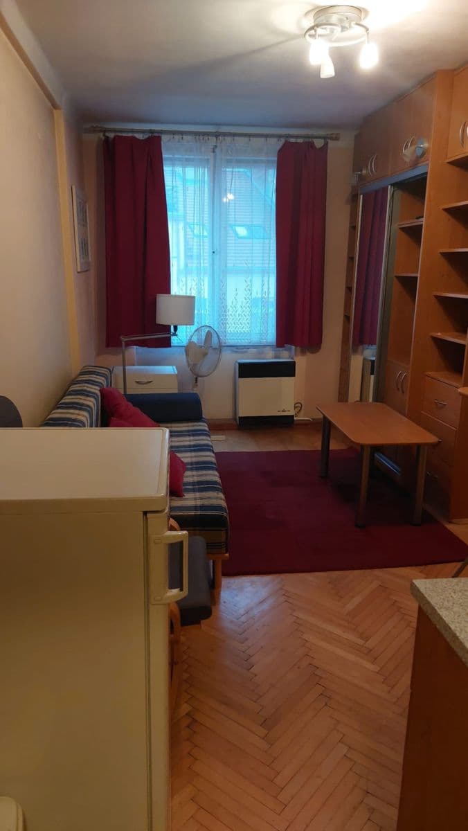 Pronájem bytu 1+kk 21 m², Koulova, Praha, Praha Pronájem bytu 1+kk 21 m², Koulova, Praha, Praha