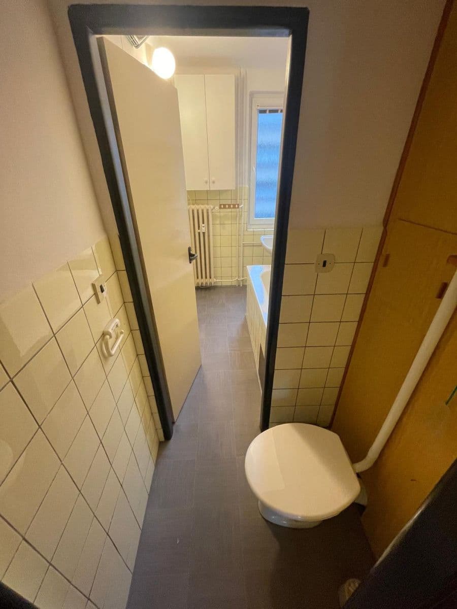 Pronájem bytu 3+1 66 m², Jana Čarka, České Budějovice, Jihočeský kraj Pronájem bytu 3+1 66 m², Jana Čarka, České Budějovice, Jihočeský kraj