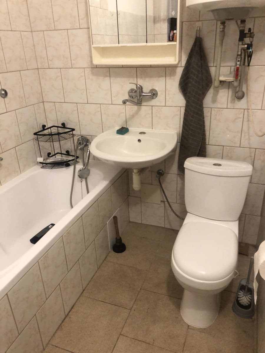 Pronájem bytu 1+1 60 m², Hlinecká, Trhová Kamenice, Pardubický kraj Pronájem bytu 1+1 60 m², Hlinecká, Trhová Kamenice, Pardubický kraj