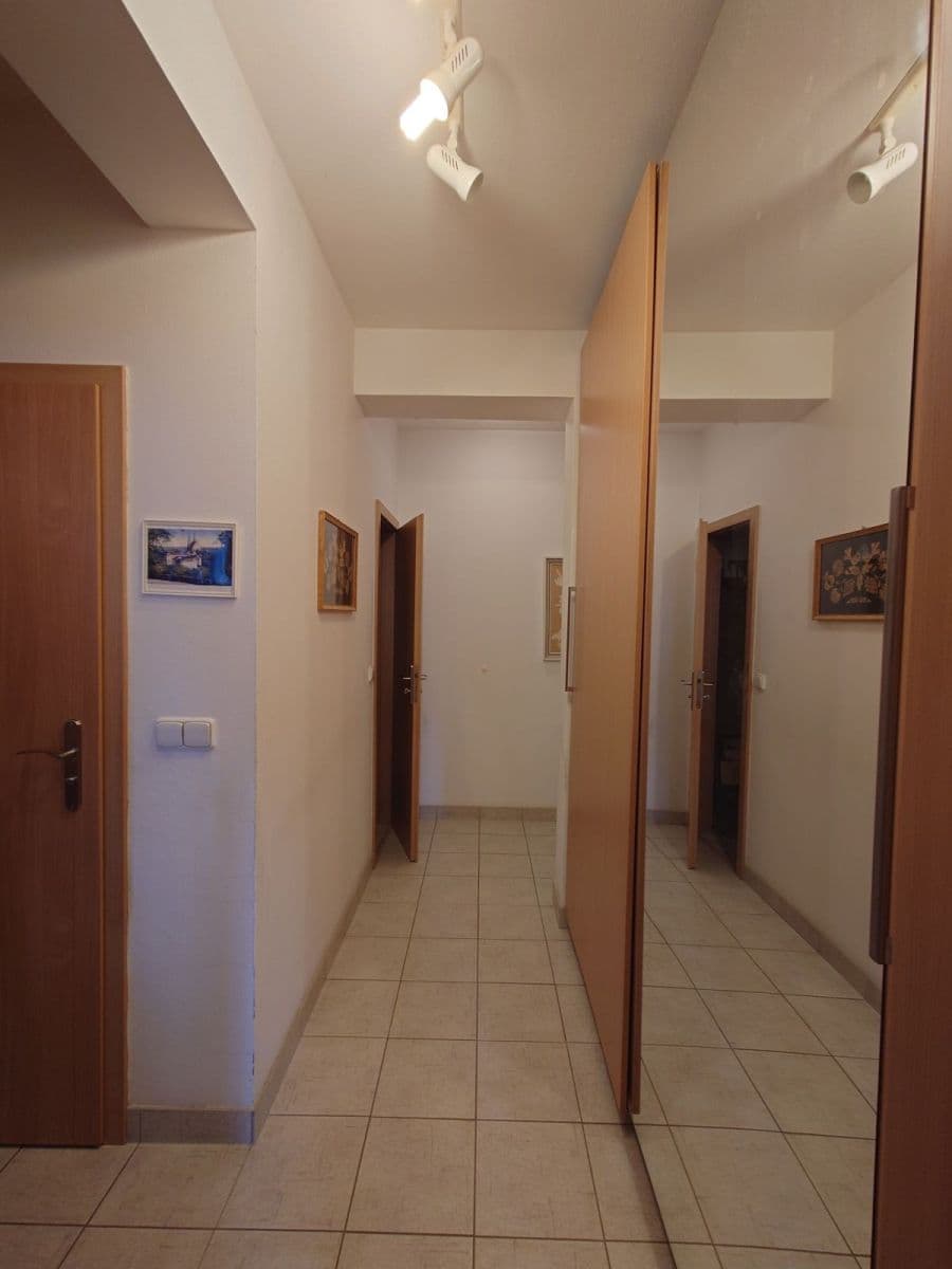 Pronájem bytu 2+kk 70 m², Trýbova, Brno, Jihomoravský kraj Pronájem bytu 2+kk 70 m², Trýbova, Brno, Jihomoravský kraj