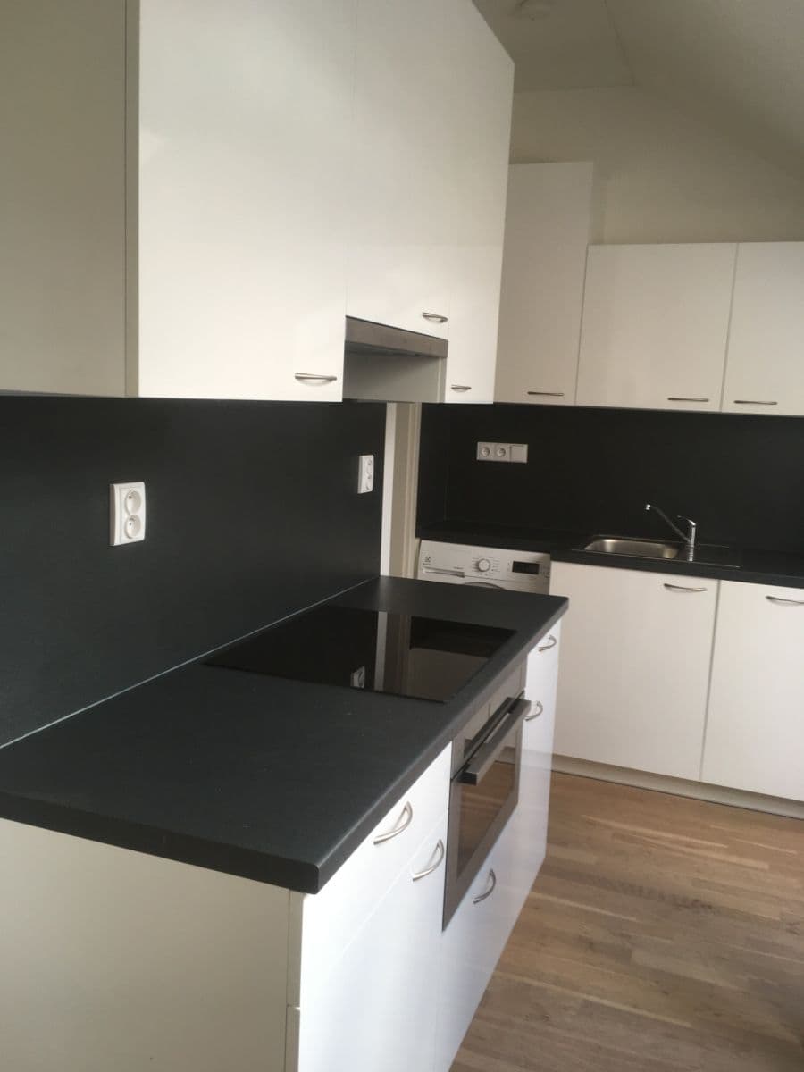 Prodej bytu 1+kk 58 m², Velvarská, Praha, Praha Prodej bytu 1+kk 58 m², Velvarská, Praha, Praha