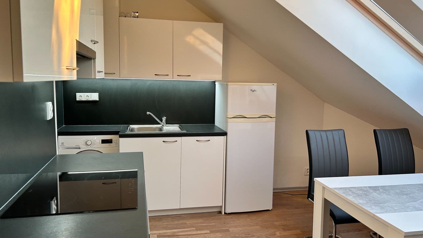Prodej bytu 1+kk 58 m², Velvarská, Praha, Praha Prodej bytu 1+kk 58 m², Velvarská, Praha, Praha