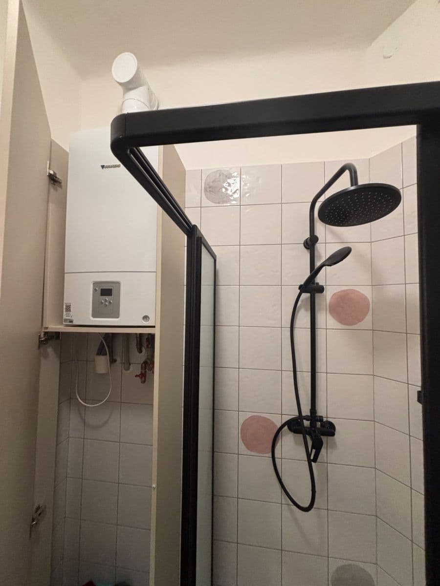 Pronájem bytu 2+kk 50 m², Baranova, Praha, Praha Pronájem bytu 2+kk 50 m², Baranova, Praha, Praha