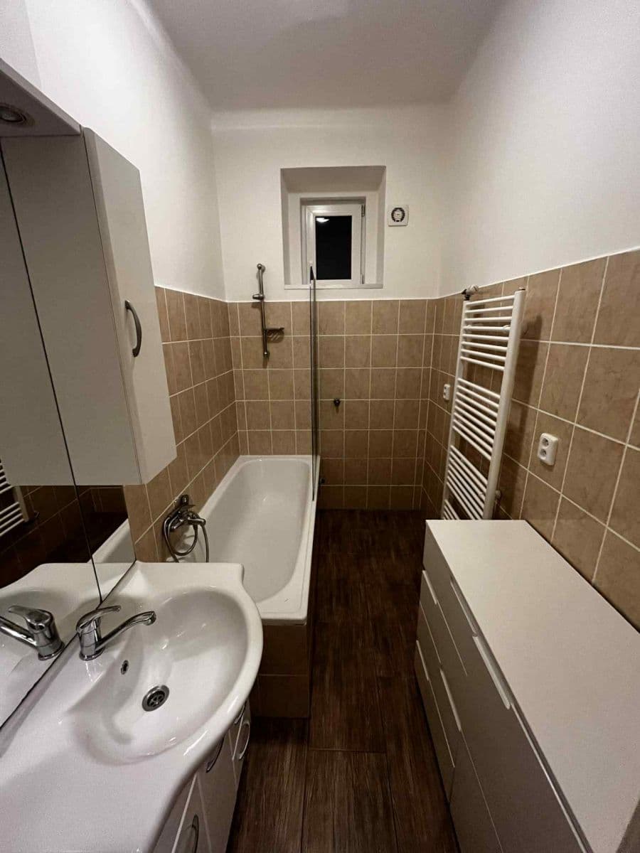 Pronájem bytu 2+1 60 m², Zvonická, Praha, Praha Pronájem bytu 2+1 60 m², Zvonická, Praha, Praha