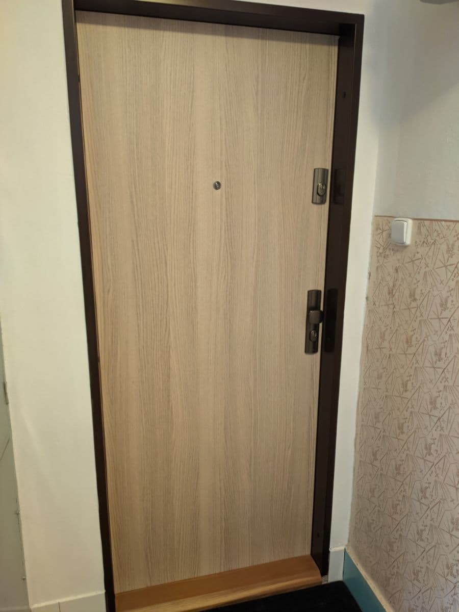 Pronájem bytu 2+1 56 m², Závodní, Ostrava, Moravskoslezský kraj Pronájem bytu 2+1 56 m², Závodní, Ostrava, Moravskoslezský kraj