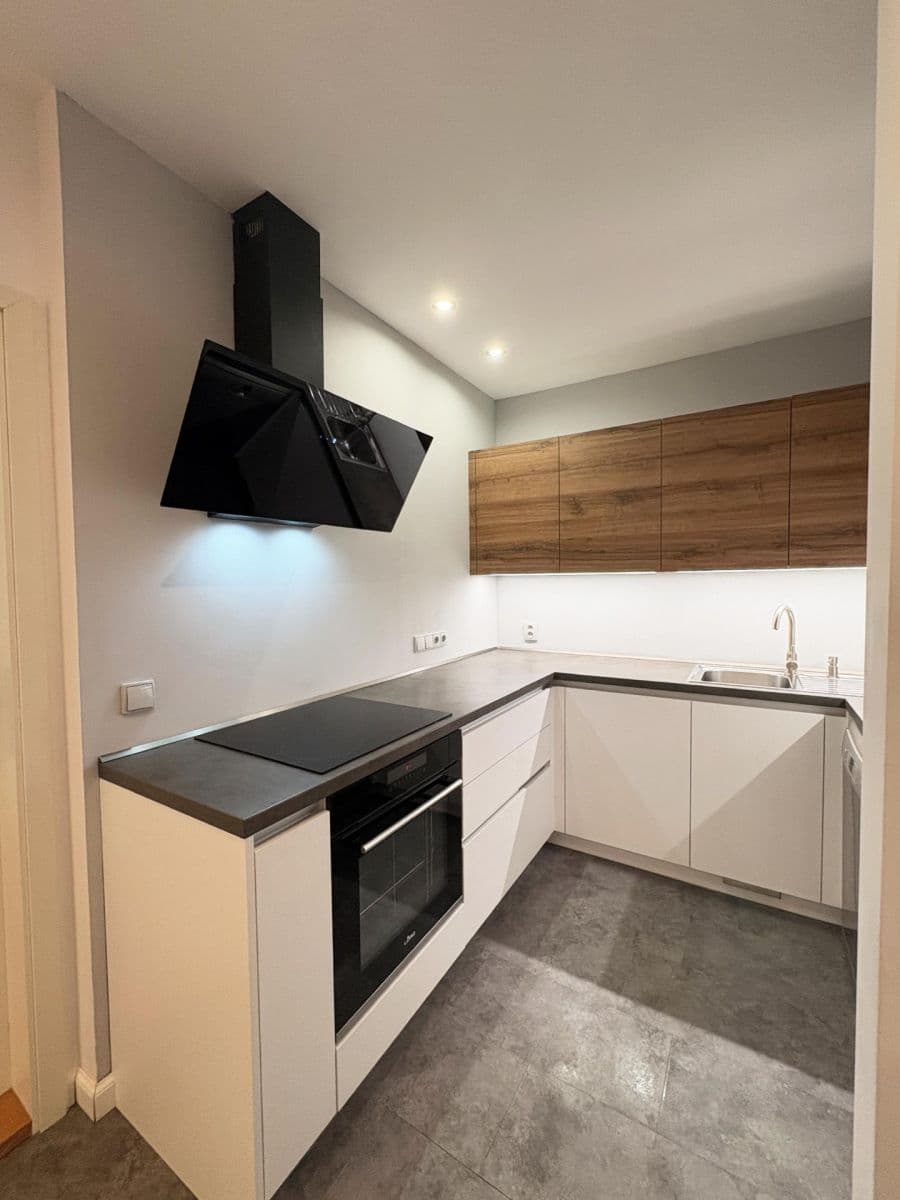 Prodej bytu 2+1 65 m², Matoušova, Praha, Praha Prodej bytu 2+1 65 m², Matoušova, Praha, Praha