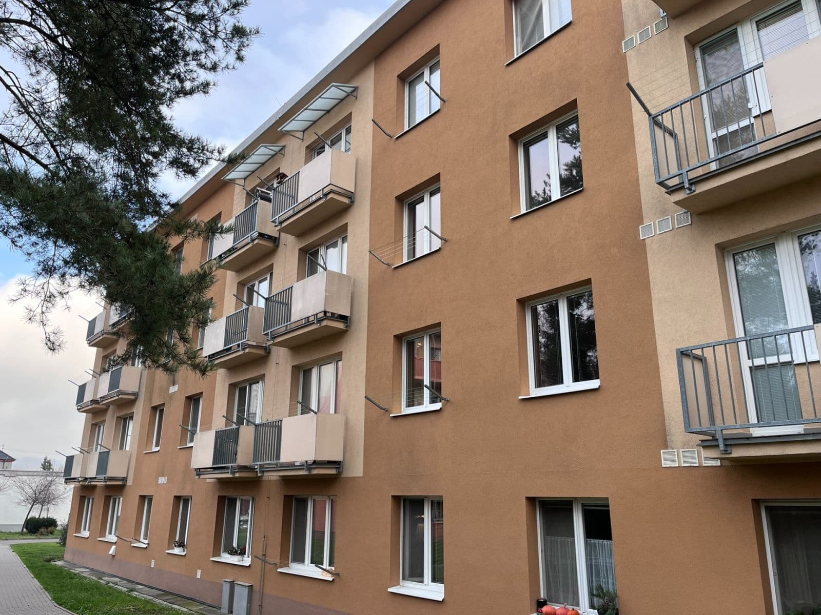 Pronájem bytu 1+1 35 m², Okružní, Ivančice, Jihomoravský kraj Pronájem bytu 1+1 35 m², Okružní, Ivančice, Jihomoravský kraj