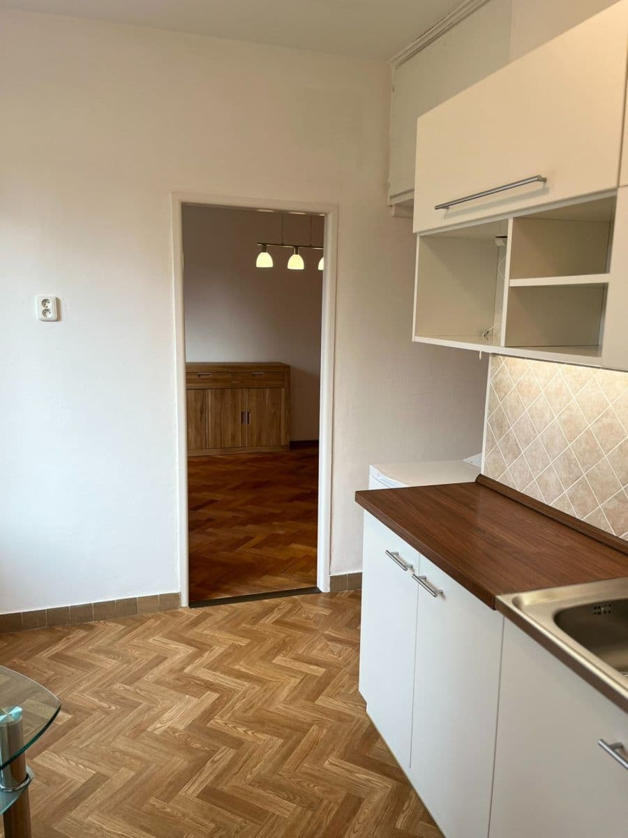 Pronájem bytu 1+1 35 m², Okružní, Ivančice, Jihomoravský kraj Pronájem bytu 1+1 35 m², Okružní, Ivančice, Jihomoravský kraj