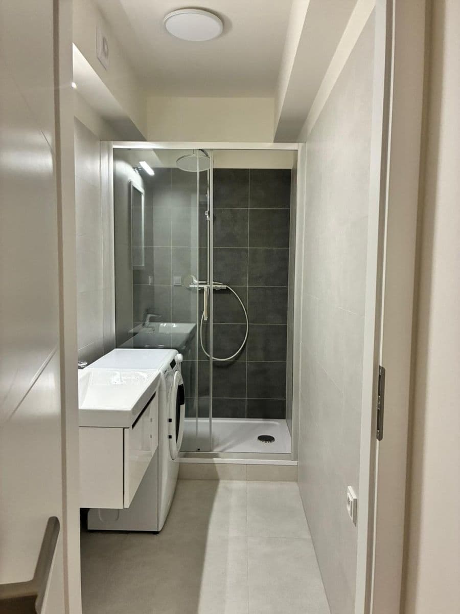 Pronájem bytu 1+1 40 m², Na Mokřině, Praha, Praha Pronájem bytu 1+1 40 m², Na Mokřině, Praha, Praha