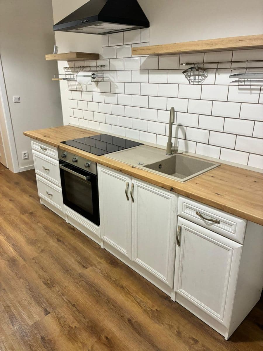 Pronájem bytu 1+1 40 m², Na Mokřině, Praha, Praha Pronájem bytu 1+1 40 m², Na Mokřině, Praha, Praha