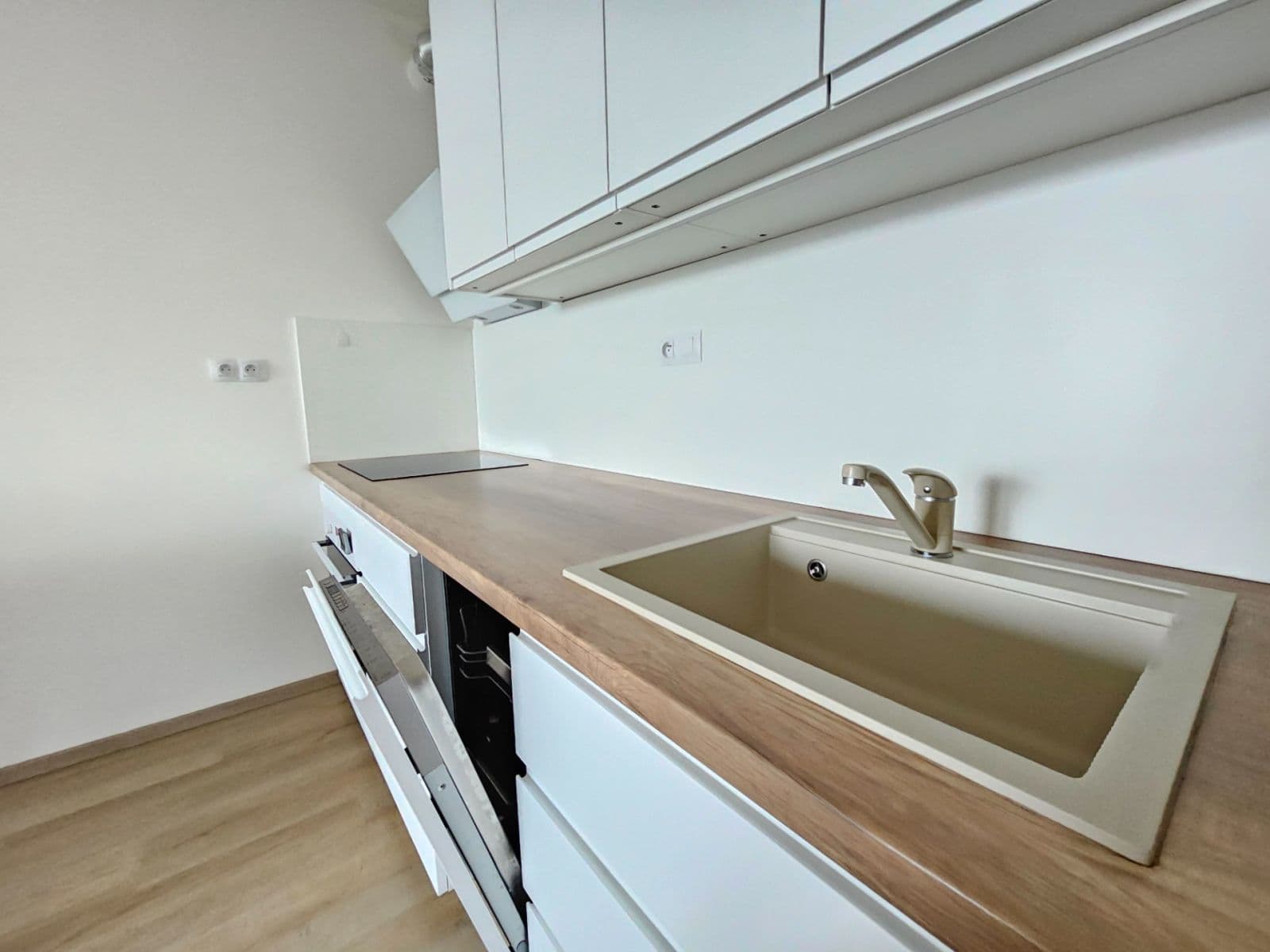 Pronájem bytu 3+kk 71 m², Placzkova, Brno, Jihomoravský kraj Pronájem bytu 3+kk 71 m², Placzkova, Brno, Jihomoravský kraj