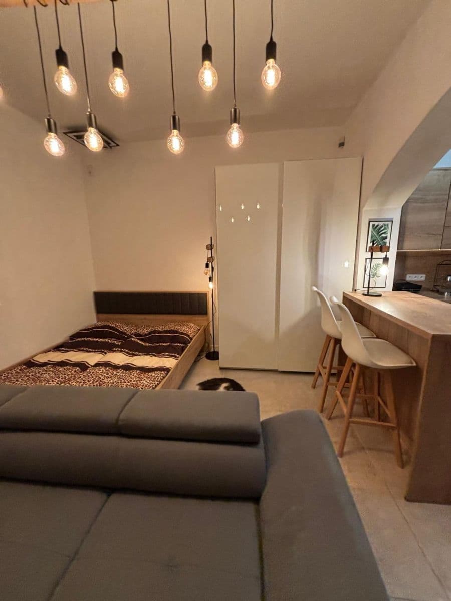 Pronájem bytu 1+kk 34 m², Konšelská, Praha, Praha Pronájem bytu 1+kk 34 m², Konšelská, Praha, Praha