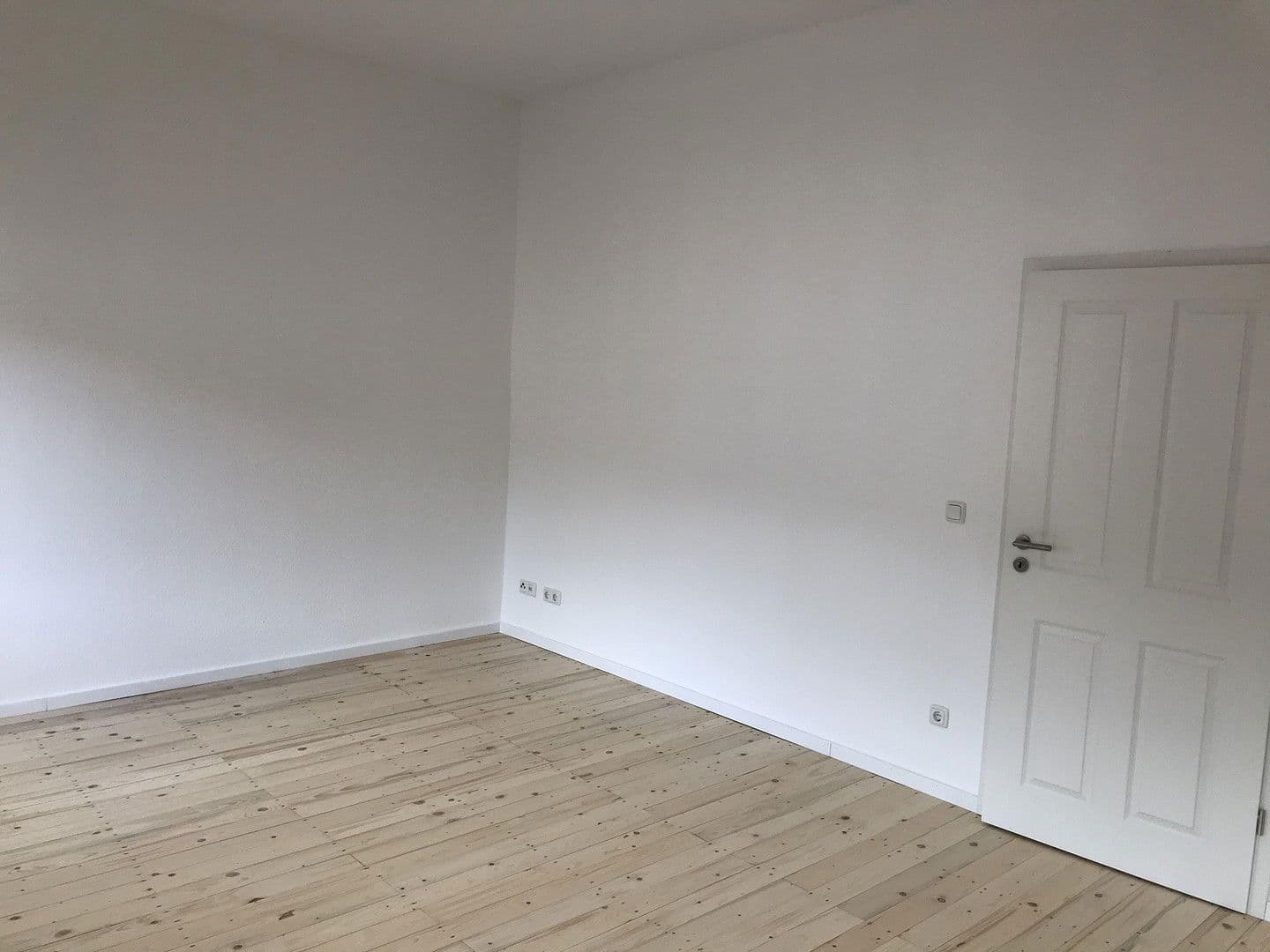 Pronájem bytu 2+1 45 m², Friedberger Landstraße 85, Frankfurt am Main, Hessen Pronájem bytu 2+1 45 m², Friedberger Landstraße 85, Frankfurt am Main, Hessen