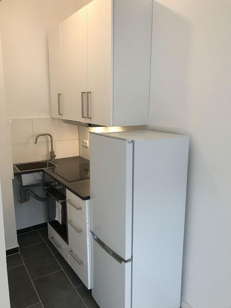 Pronájem bytu 2+1 45 m², Friedberger Landstraße 85, Frankfurt am Main, Hessen Pronájem bytu 2+1 45 m², Friedberger Landstraße 85, Frankfurt am Main, Hessen