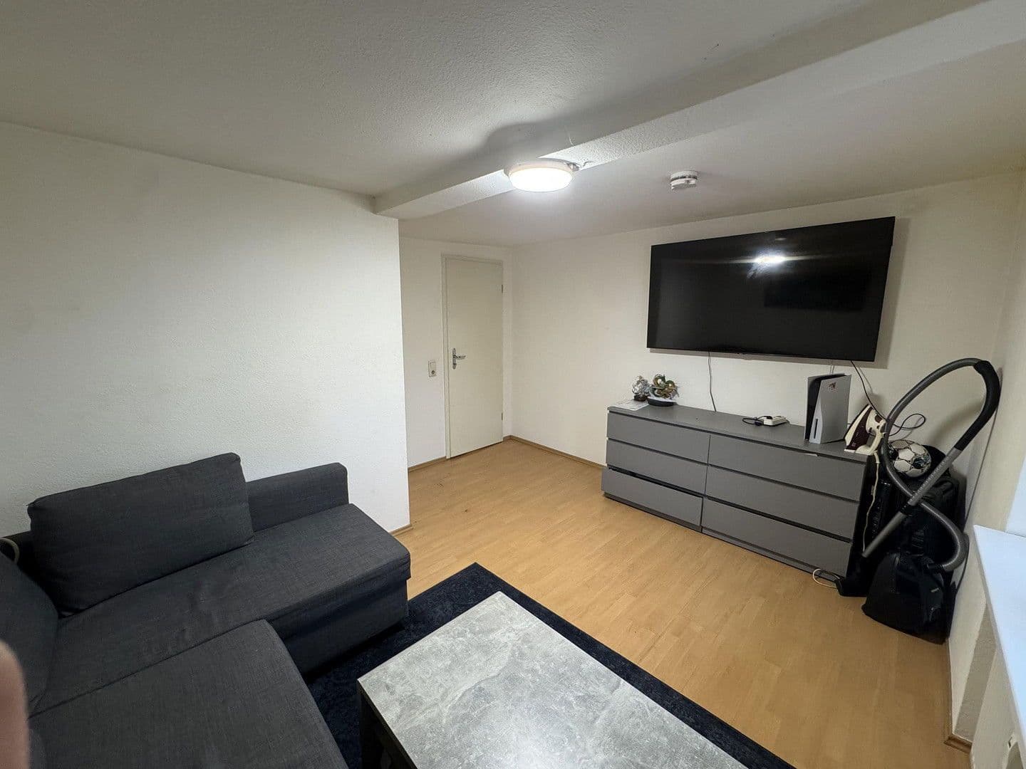 Pronájem bytu 2+1 44 m², Friedberger Landstraße 85, Frankfurt am Main, Hessen Pronájem bytu 2+1 44 m², Friedberger Landstraße 85, Frankfurt am Main, Hessen