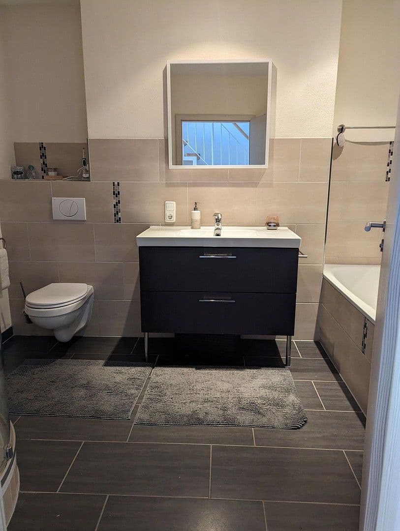 Prodej domu 136 m², pozemek 185 m², Alfred-Grosser-Weg 4, Villingen-Schwenningen, Bádensko-Württembersko Prodej domu 136 m², pozemek 185 m², Alfred-Grosser-Weg 4, Villingen-Schwenningen, Bádensko-Württembersko