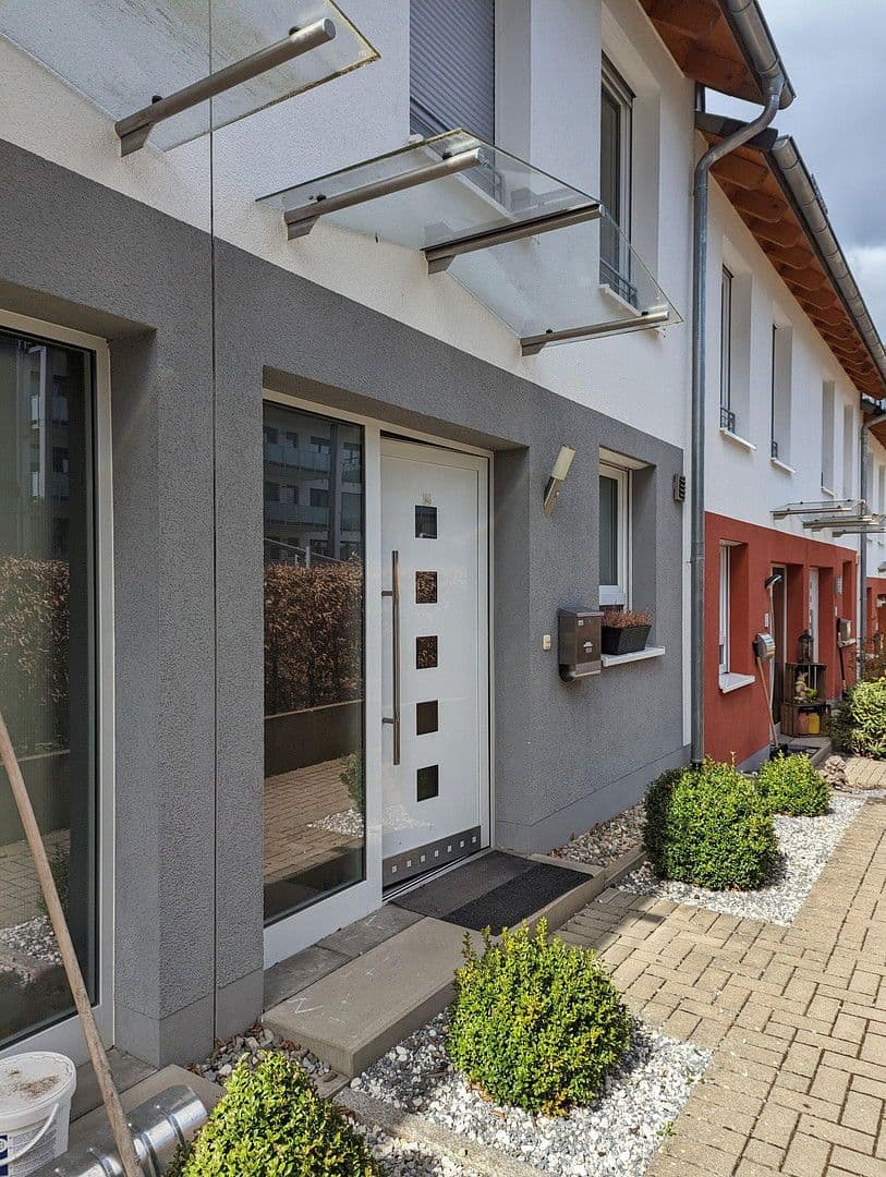 Prodej domu 136 m², pozemek 185 m², Alfred-Grosser-Weg 4, Villingen-Schwenningen, Bádensko-Württembersko Prodej domu 136 m², pozemek 185 m², Alfred-Grosser-Weg 4, Villingen-Schwenningen, Bádensko-Württembersko