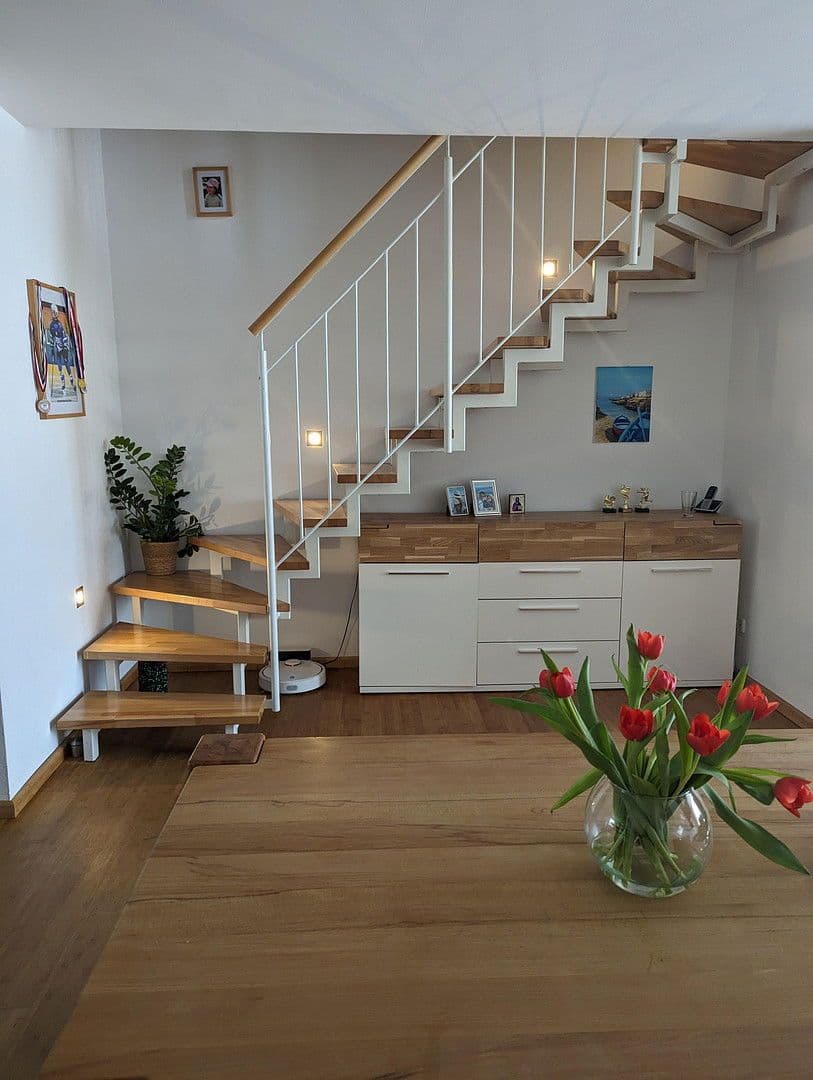 Prodej domu 136 m², pozemek 185 m², Alfred-Grosser-Weg 4, Villingen-Schwenningen, Bádensko-Württembersko Prodej domu 136 m², pozemek 185 m², Alfred-Grosser-Weg 4, Villingen-Schwenningen, Bádensko-Württembersko