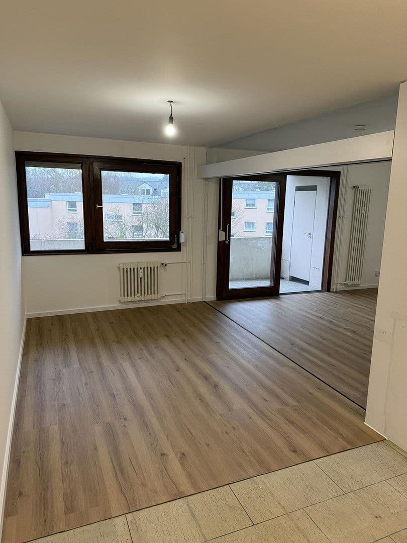 Pronájem bytu 3+kk 88 m², Friedrich-Ebert-Str. 17, Schwalbach am Taunus, Hessen Pronájem bytu 3+kk 88 m², Friedrich-Ebert-Str. 17, Schwalbach am Taunus, Hessen