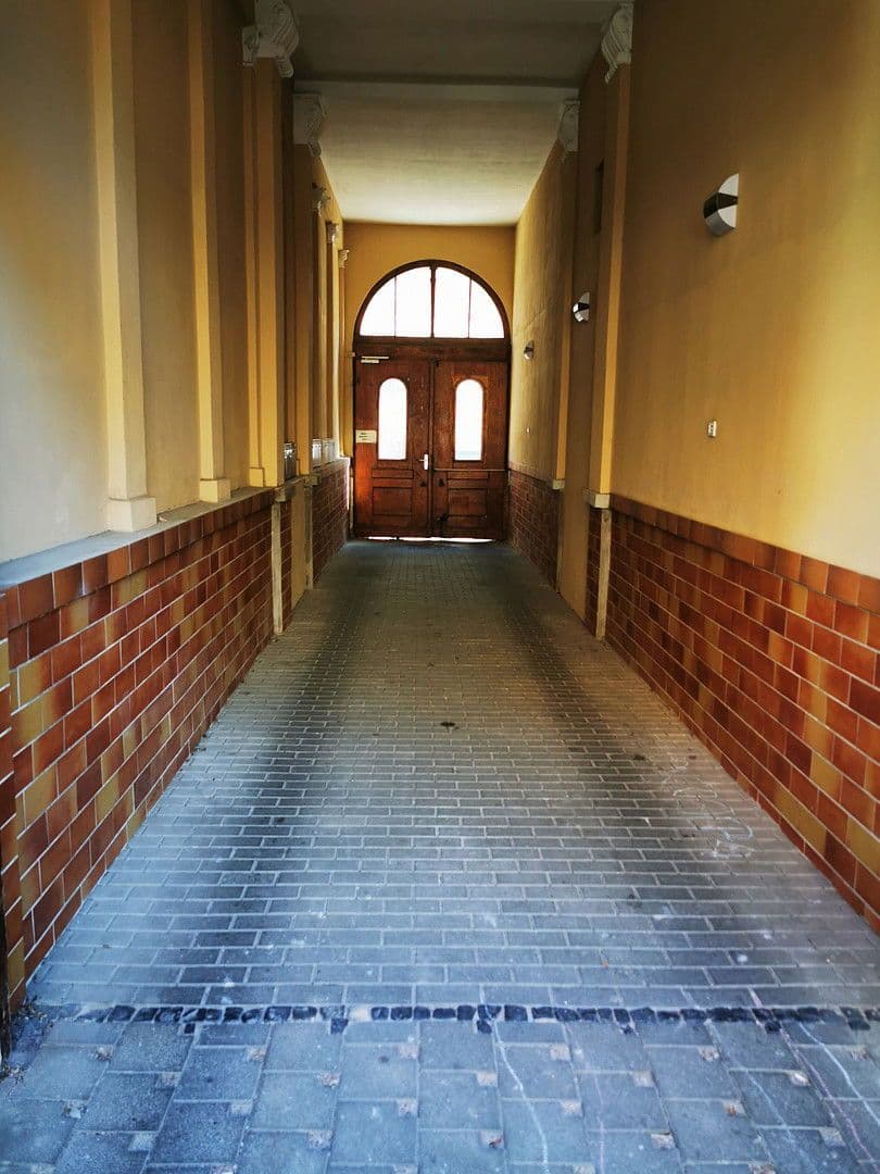 Pronájem bytu 2+1 84 m², Krukenbergstraße 1, Halle, Sasko-Anhaltsko Pronájem bytu 2+1 84 m², Krukenbergstraße 1, Halle, Sasko-Anhaltsko